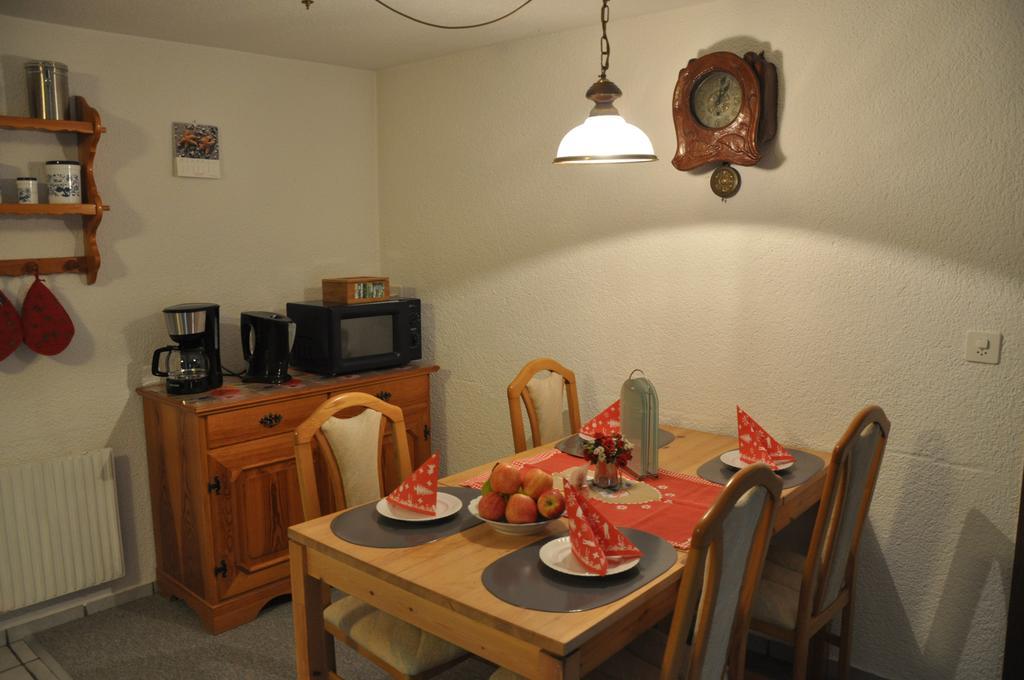Ferienwohnungen Alter Raaben Ruti  Exterior foto